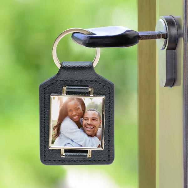 Carry your favorite photo with you on a Key chain