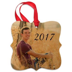 Create a wooden photo ornament for any occasion and decorate for the holidays